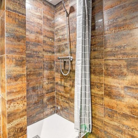 Cozy Penthouse, 20 Min To Downtown, Alcala Norte Madrid Exterior foto