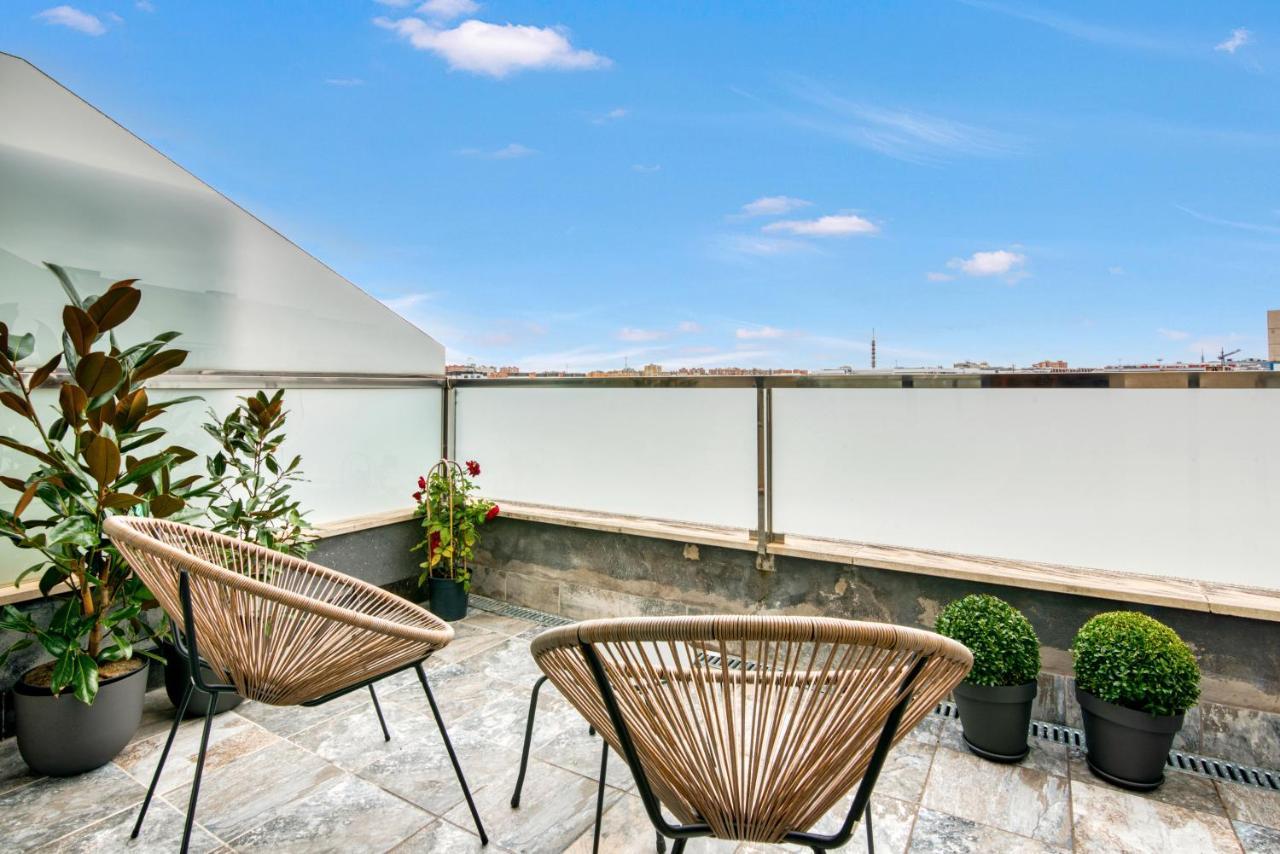 Cozy Penthouse, 20 Min To Downtown, Alcala Norte Madrid Exterior foto